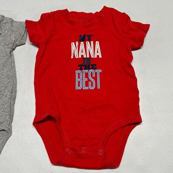 😍 3 for $15 😍 2x Boys Carter’s Onesies sz 6M - Short-sleeve Gray & Red NANA - Picture 3 of 5